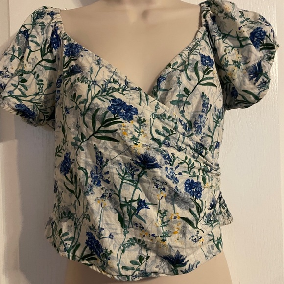 Astr the Label Floral Print Puff Sleeve Crop Top Size Large Cottage Preppy - Picture 1 of 7